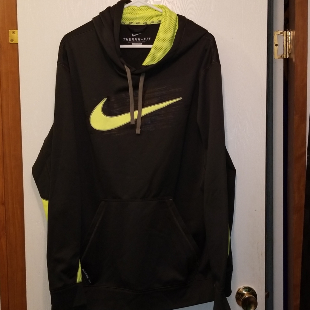 Nike Therma-Fit Hoodie